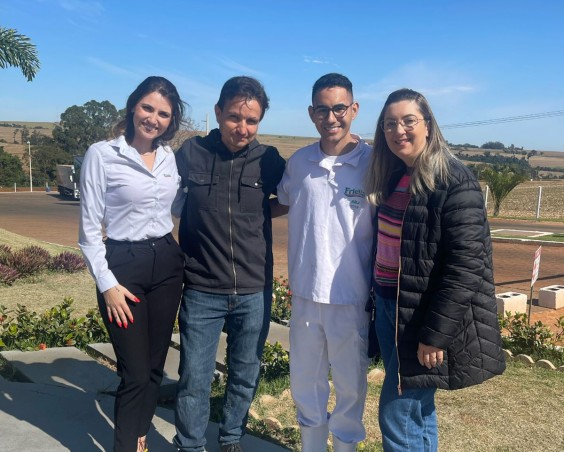 Visita dos Alunos do Colégio Estadual João Manuel Mondrone