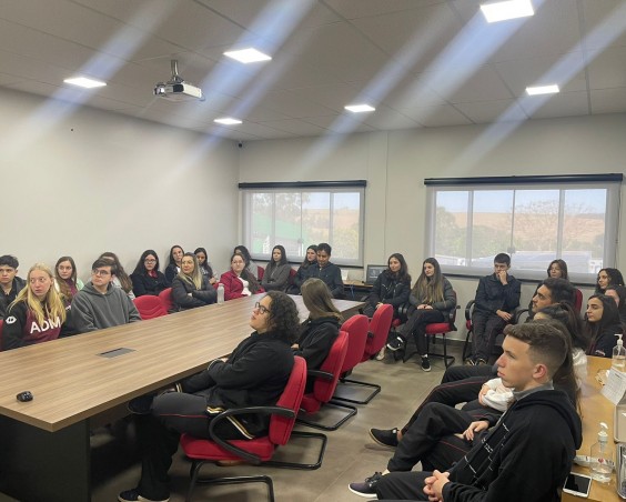 Visita dos Alunos do Colégio Estadual João Manuel Mondrone