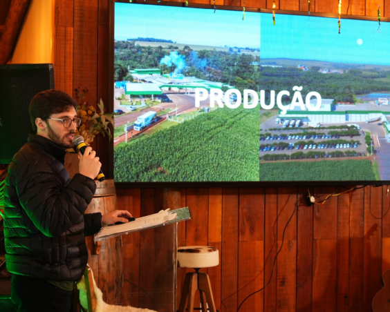Liderar o presente. Construir o futuro.
