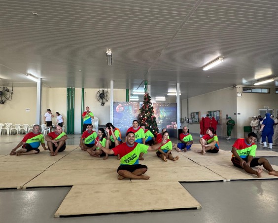 Friella Recebe Apresentação da Associação Pestalozzi de São Miguel do Iguaçu