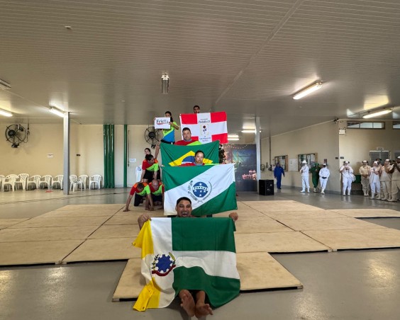 Friella Recebe Apresentação da Associação Pestalozzi de São Miguel do Iguaçu