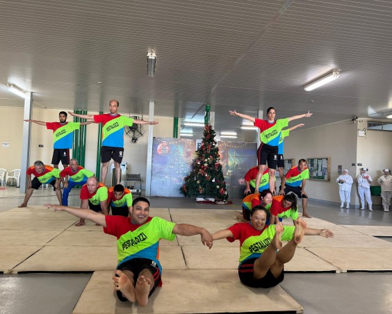 Friella Recebe Apresentação da Associação Pestalozzi de São Miguel do Iguaçu