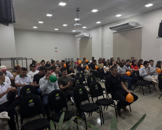 Friella realiza encerramento do treinamento de monitores c
