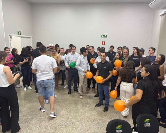 Friella realiza encerramento do treinamento de monitores c