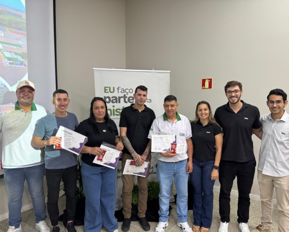 Friella realiza encerramento do treinamento de monitores c