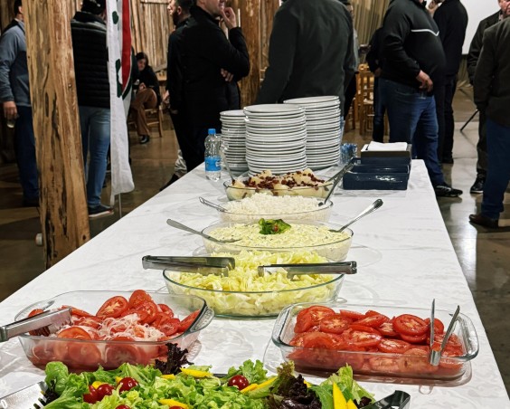 Encontro com produtores reforça importância da biosseguridade e vacinação nas granjas
