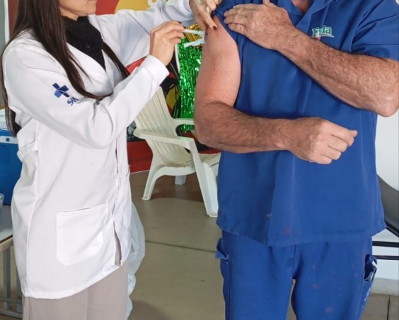 Friella promove campanha de vacinação para colaboradores