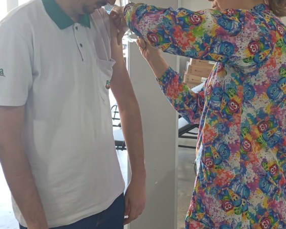 Friella promove campanha de vacinação para colaboradores