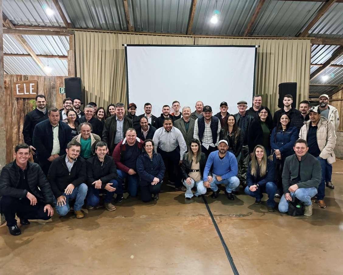 Foto da postagem Encontro com produtores reforça importância da biosseguridade e vacinação nas granjas